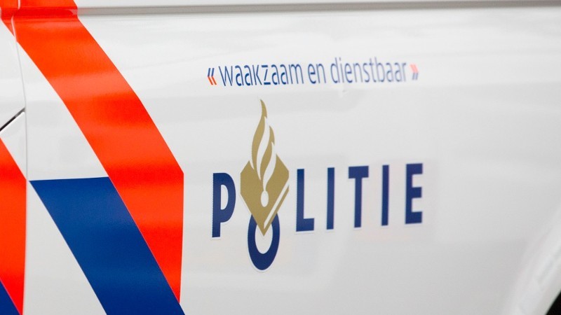 Hoogeveen - Politie zoekt verdachte na steekincident Schoklandstraat in Hoogeveen