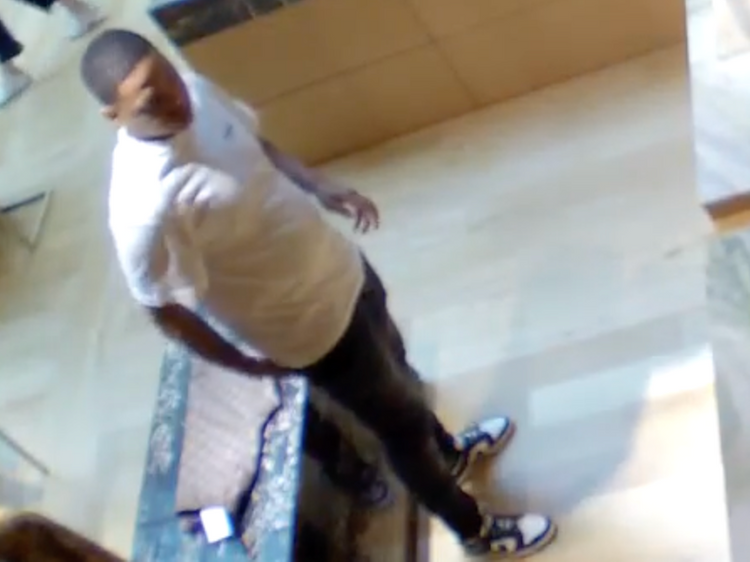 Jodenbreestraat, Amsterdam - Gezocht - Bankhelpdeskfraude - Jodenbreestraat - Amsterdam